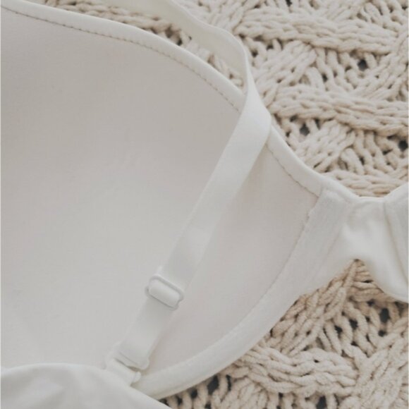Gap Body Favourite T-Shirt Wired Bra in White - Picture 7 of 9